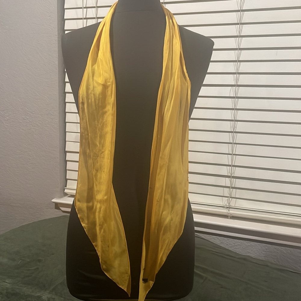 Assorted scarves - Picture 3 of 14
